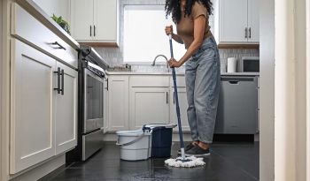 5 Benefits of Using Clean Water to Wash Your Floors